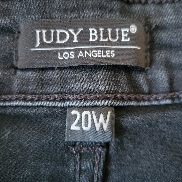 Judy Blue Skinny Fit Capri Jeans, Women’s Plus Jeans 20W, Distressed, Black, EUC - Picture 4 of 9